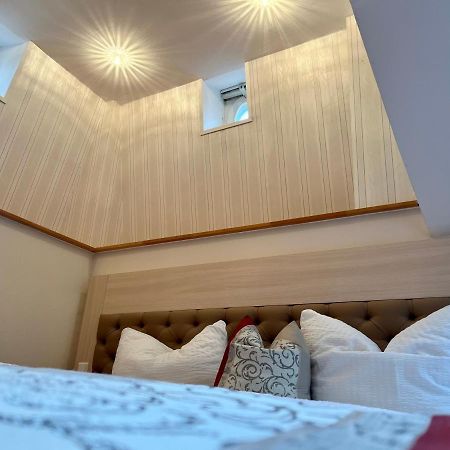 Hotel Stadtvilla Laux メルツィッヒ エクステリア 写真