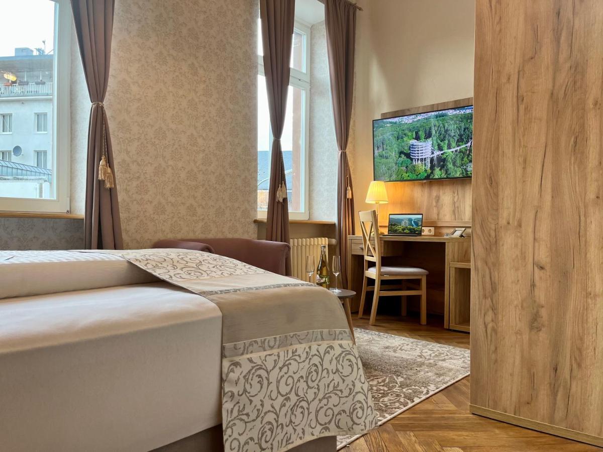Hotel Stadtvilla Laux メルツィッヒ エクステリア 写真