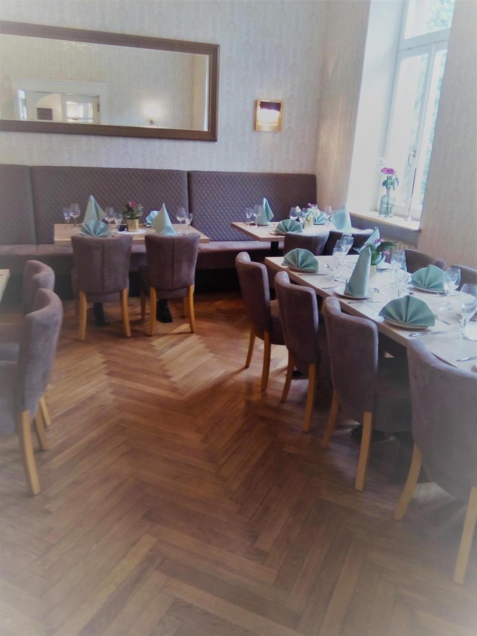 Hotel Stadtvilla Laux メルツィッヒ エクステリア 写真